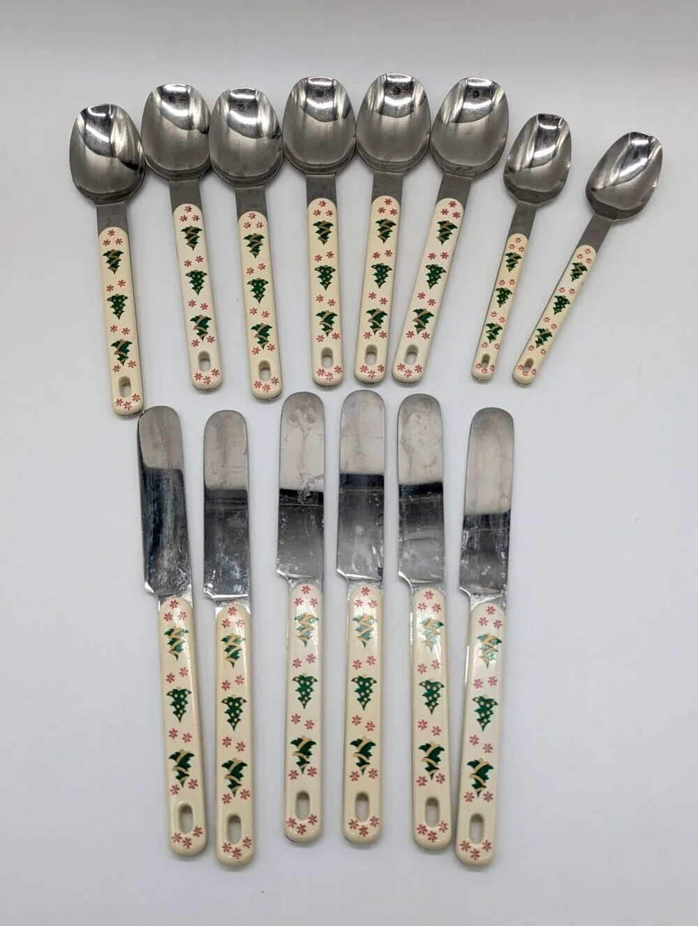 Vintage Oneida Winter Holiday Christmas Tree Spoon & Knife Set